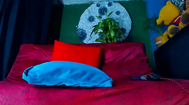 Snapshot of Mracialatina chatting on 03/13/25, 12:48 Mracialatina online show from 03/13/25, 12:48