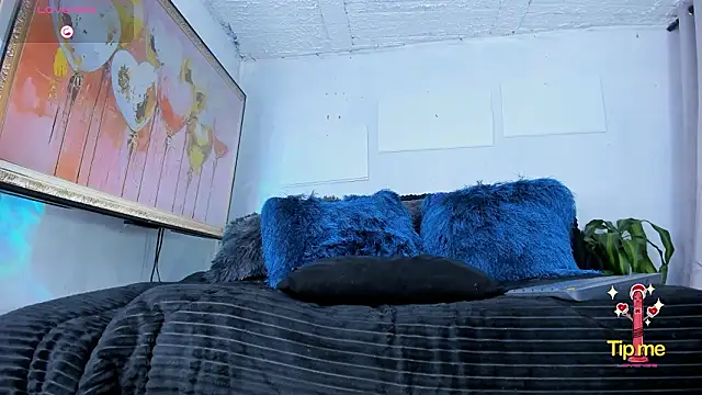 Mracialatina online show from 02/07/26, 04:11