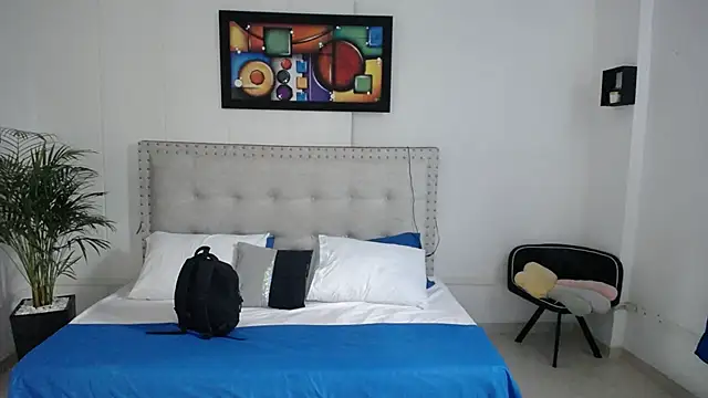 Chiqui milk  online show from 02/10/25, 07:07