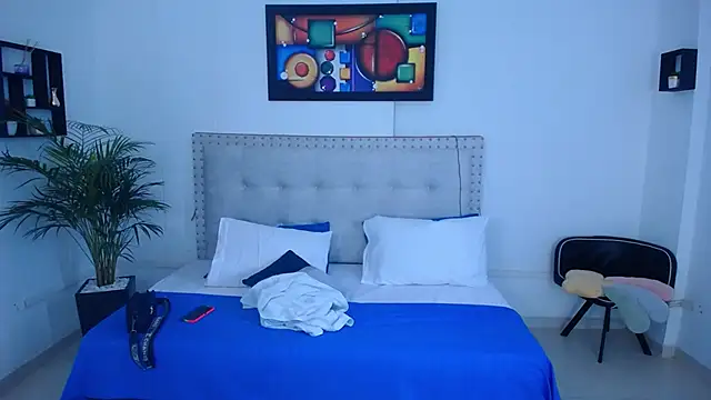 Chiqui milk  online show from 02/13/25, 07:21