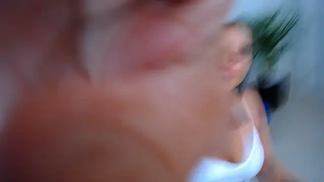 Chiqui milk  online show from 02/22/25, 07:14