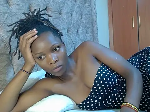 Naughty Girl17 online show from 02/13/25, 07:24