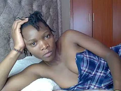 Naughty Girl17 online show from 03/01/25, 09:07