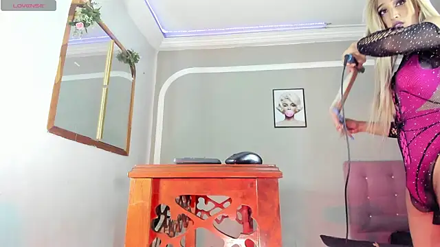 Jimena Grey online show from 10/30/25, 10:32