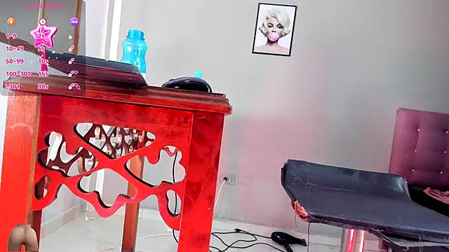 Jimena Grey online show from 10/31/25, 10:38