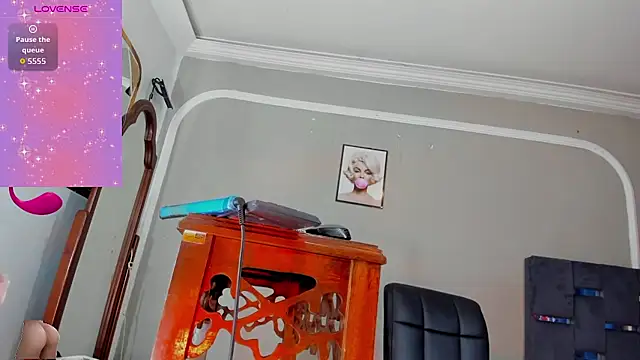 Jimena Grey online show from 02/17/26, 09:10