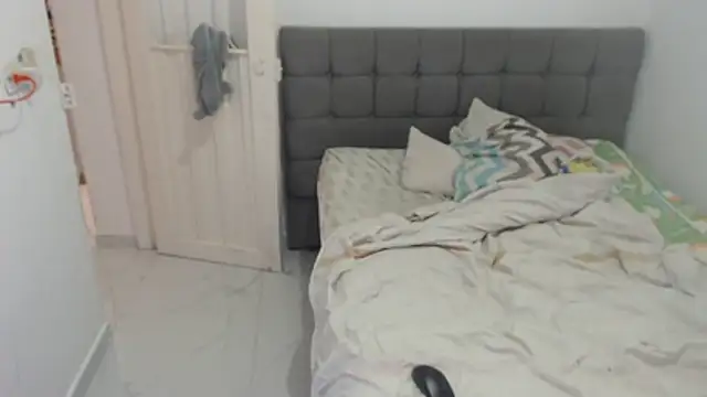 69 anal hard online show from 02/20/26, 01:33