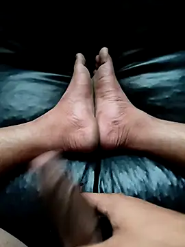 Snapshot of Village_0boy chatting on 11/11/25, 11:10 Village 0boy online show from 11/11/25, 11:10