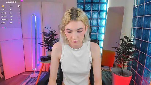 Mia Cheers online show from 01/29/25, 04:52