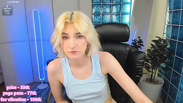 Mia Cheers online show from 03/20/25, 04:53