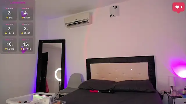 Snapshot of Hips_hannah chatting on 12/10/24, 11:51 Hips hannah online show from 12/10/24, 11:51