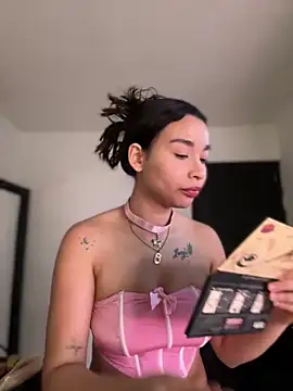 Snapshot of Hips_hannah chatting on 03/22/25, 08:15 Hips hannah online show from 03/22/25, 08:15