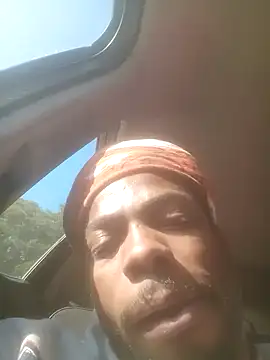 calientoboy online show from 12/20/24, 12:27