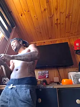 calientoboy online show from 03/06/25, 07:21