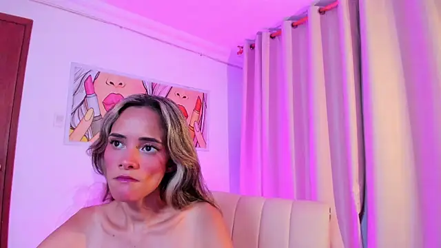 SkiinnyAna online show from 10/27/25, 07:29