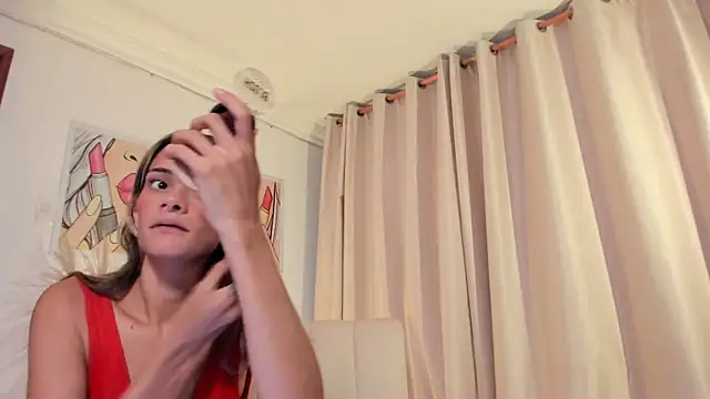 SkiinnyAna online show from 12/18/25, 07:42