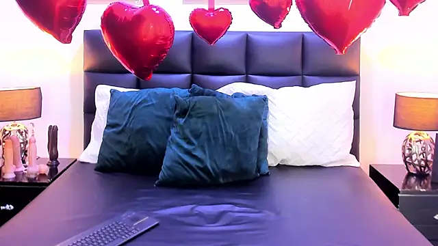 TaraCarson online show from 02/13/25, 12:35