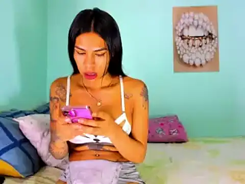 Snapshot of Evilmichellts1 chatting on 01/30/25, 03:44 Evilmichellts1 online show from 01/30/25, 03:44