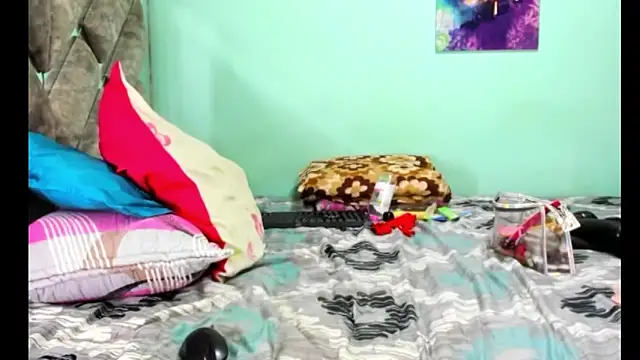 Snapshot of Evilmichellts1 chatting on 09/30/25, 03:33 Evilmichellts1 online show from 09/30/25, 03:33