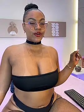 Snapshot of Esmeralda_Duarte chatting on 03/05/26, 04:08 Esmeralda Duarte online show from 03/05/26, 04:08