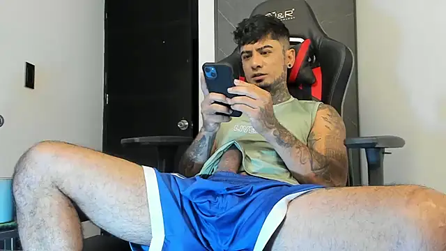 Snapshot of sergiio_mesa27 chatting on 12/16/24, 01:54 sergiio mesa27 online show from 12/16/24, 01:54