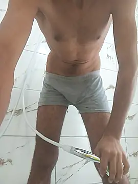 Kurtsikicixh online show from 10/15/25, 08:14