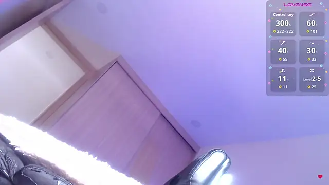 Snapshot of ELEKTRAMOON chatting on 04/05/26, 06:16 ELEKTRAMOON online show from 04/05/26, 06:16