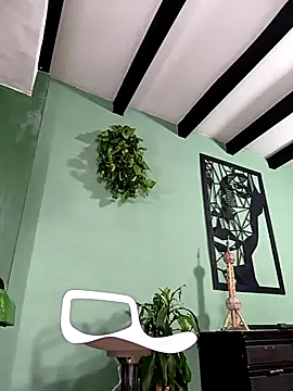 Snapshot of thirstymoonxx chatting on 03/20/26, 05:01 thirstymoonxx online show from 03/20/26, 05:01