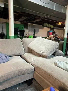 Snapshot of bongripingclitlicker chatting on 04/18/26, 04:05 bongripingclitlicker online show from 04/18/26, 04:05