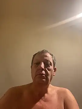 Snapshot of chubbybear2cum chatting on 11/10/25, 01:59 chubbybear2cum online show from 11/10/25, 01:59