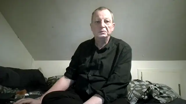 Snapshot of chubbybear2cum chatting on 03/21/26, 01:43 chubbybear2cum online show from 03/21/26, 01:43