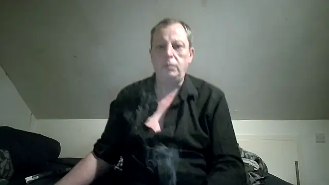 Snapshot of chubbybear2cum chatting on 04/16/26, 01:39 chubbybear2cum online show from 04/16/26, 01:39