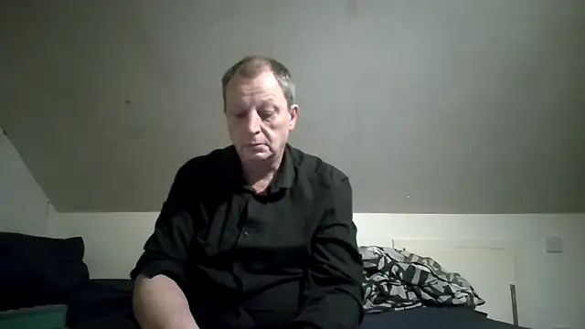 Snapshot of chubbybear2cum chatting on 04/17/26, 01:30 chubbybear2cum online show from 04/17/26, 01:30