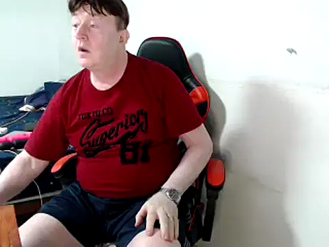 Snapshot of Erocon_6 chatting on 12/13/24, 09:24 Erocon 6 online show from 12/13/24, 09:24