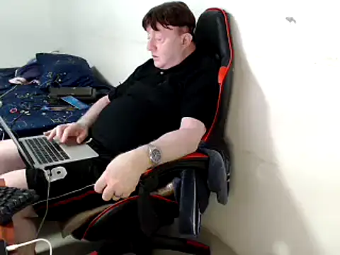 Snapshot of Erocon_6 chatting on 12/15/24, 06:40 Erocon 6 online show from 12/15/24, 06:40