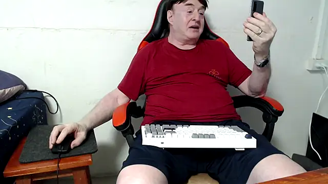 Snapshot of Erocon_6 chatting on 02/05/25, 06:02 Erocon 6 online show from 02/05/25, 06:02