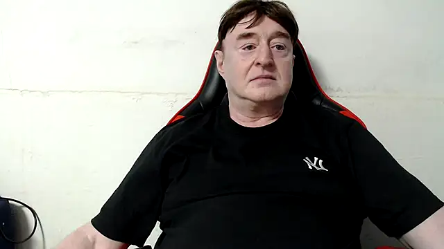 Snapshot of Erocon_6 chatting on 02/07/25, 07:40 Erocon 6 online show from 02/07/25, 07:40