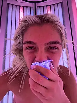 Snapshot of IrishTeenBarbie69 chatting on 12/20/24, 02:49 IrishTeenBarbie69 online show from 12/20/24, 02:49