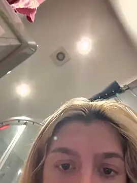 Snapshot of IrishTeenBarbie69 chatting on 01/11/25, 05:07 IrishTeenBarbie69 online show from 01/11/25, 05:07