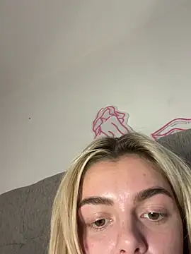 Snapshot of IrishTeenBarbie69 chatting on 02/08/25, 10:29 IrishTeenBarbie69 online show from 02/08/25, 10:29