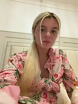 Snapshot of IrishTeenBarbie69 chatting on 06/11/26, 09:57 IrishTeenBarbie69 online show from 06/11/26, 09:57
