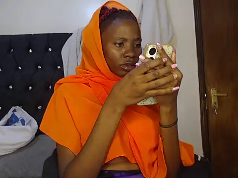 Sexyprecious01 online show from 10/10/25, 01:21