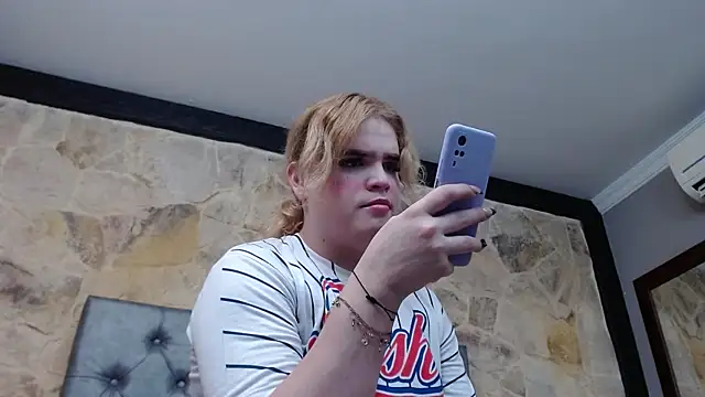 Snapshot of Pearl_Michelts chatting on 02/19/25, 12:44 Pearl Michelts online show from 02/19/25, 12:44