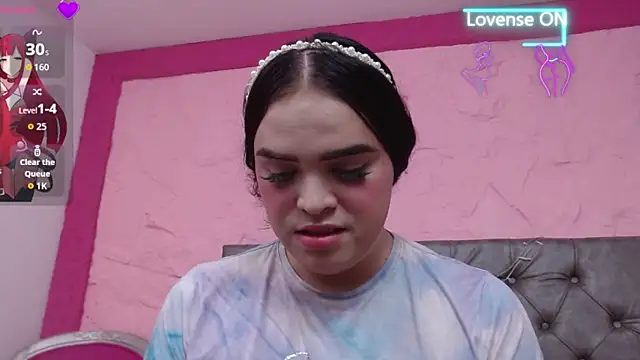Snapshot of Pearl_Michelts chatting on 06/18/26, 01:04 Pearl Michelts online show from 06/18/26, 01:04