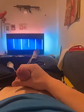 Snapshot of sollzii chatting on 03/14/25, 10:38 sollzii online show from 03/14/25, 10:38