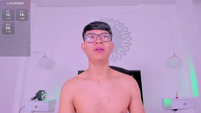 CodyTwink online show from 09/12/25, 11:43