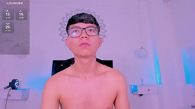 CodyTwink online show from 10/12/25, 07:29