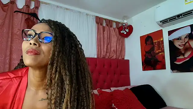 Snapshot of CandyBlackFunXXX chatting on 03/21/26, 06:18 CandyBlackFunXXX online show from 03/21/26, 06:18