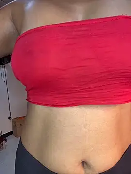 Snapshot of Cinderella-98 chatting on 03/13/26, 12:23 Cinderella-98 online show from 03/13/26, 12:23