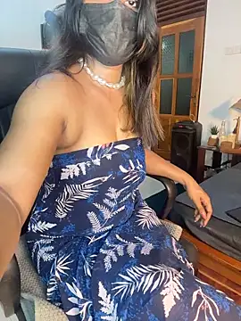 Snapshot of Cinderella-98 chatting on 03/17/26, 02:42 Cinderella-98 online show from 03/17/26, 02:42